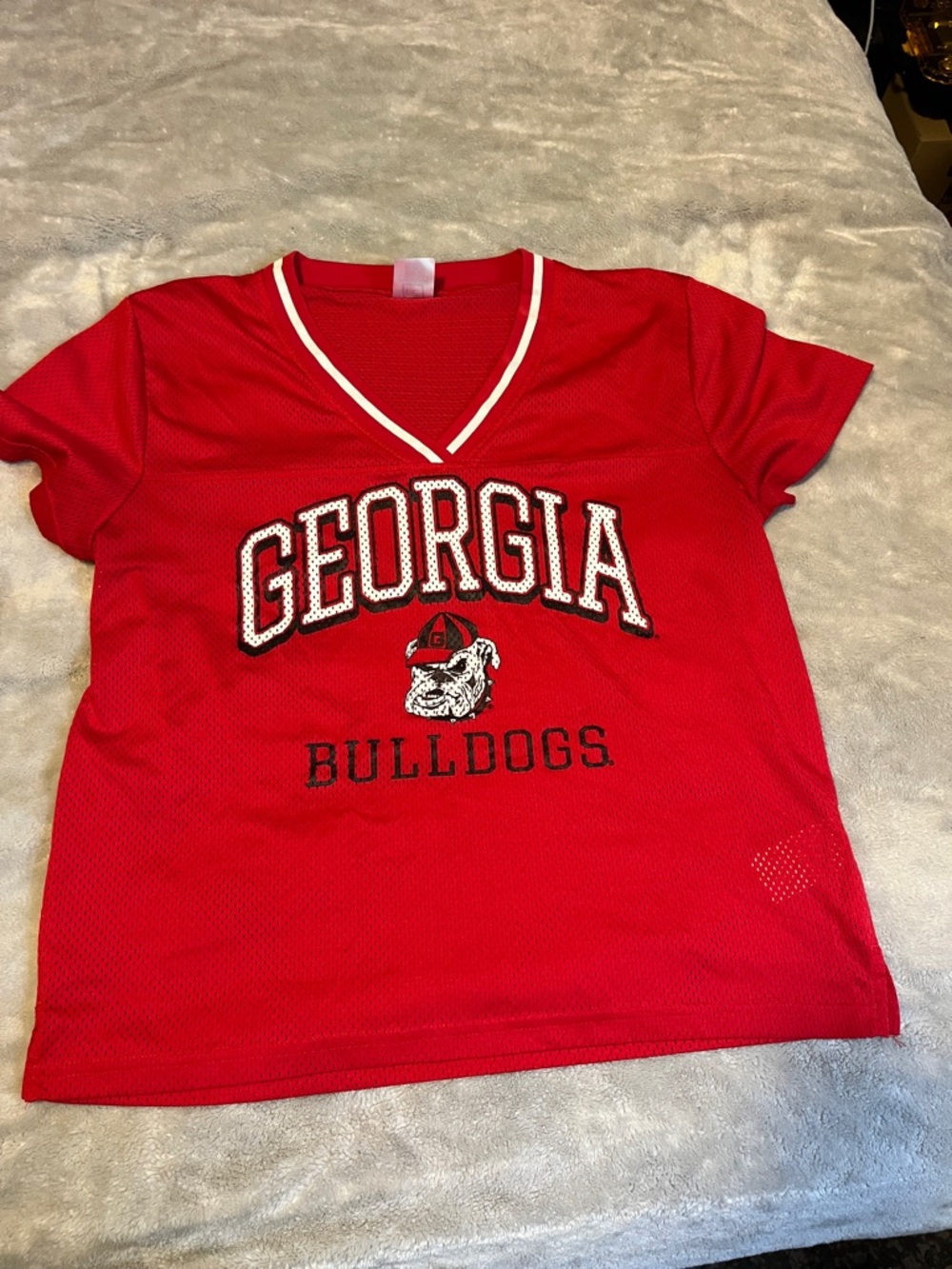 Georgia Bulldogs mesh athletic shirt V-neck size small 4/6